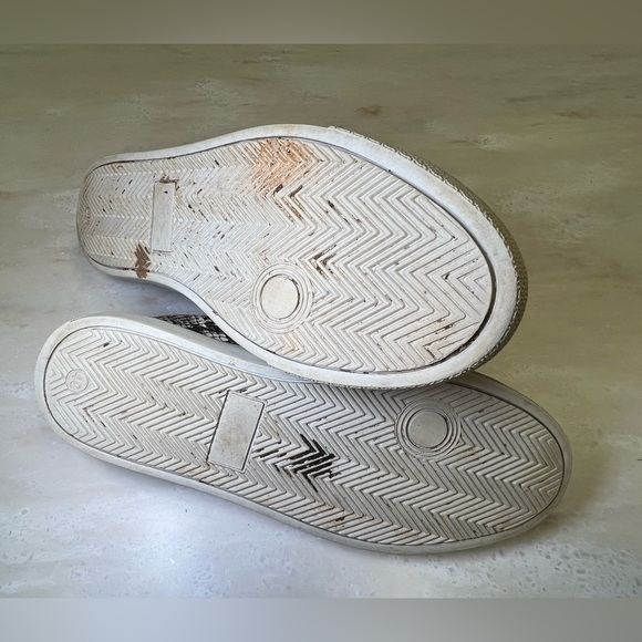 Veronica Beard Sami Python Snake Print Women’s Sneakers - Picture 9 of 11